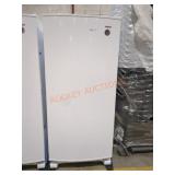 Whirlpool 17.7 cu ft Upright Freezer White