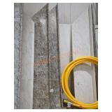 Countertop 30.5 x 121 Width: 25.25 APPROX