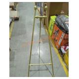 Golden canvas holders