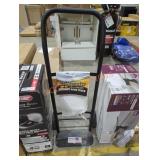 Milwaukee 300 lb load capacity economy hand truck