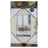 4 in x 6 in photo frames - Qty 4