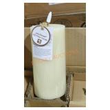 6 plastic piller candles