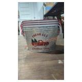 6 Christmas decor ice bucket