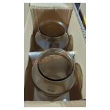 2 glass vases