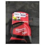 Milwaukee 30 Milwaukee 30