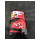 Milwaukee 30 Milwaukee 30