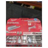 Milwaukee 1/2" Drive Metric& SAE Ratchet/Socket Milwaukee 1/2" Drive Metric& SAE Ratchet/Socket