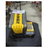 DeWalt 4 Amp Charger w 20v/60v 6AH Battery Pack
