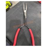 Milwaukee Long Needle Nose Pliers
