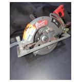 Milwaukee M18 FUEL 18V 7-1/4" Circular Saw