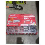 Milwaukee 1/4"-3/8" Drive Ratchet And Socket Set