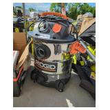 Ridgid 6 gal wet/dry Vacuum