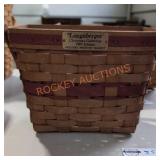 Longaberger 1989 Holiday Memory basket