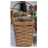 Longaberger 1982 basket