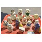 Vintage Shawnee mismatched salt and pepper shaker