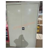 Locking metal cream stand up cabinet