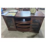 47"W × 19"D × 25"H Console Stand 47"W × 19"D × 25"H Console Stand
