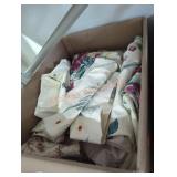 Rugs & Linens Box Lot Rugs & Linens Box Lot