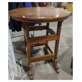 Round High-Top Table Round High-Top Table