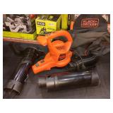 Black+ Decker Corded Vac Pak