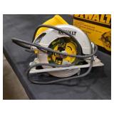 DeWalt Corded 7-1/4" Circular Saw