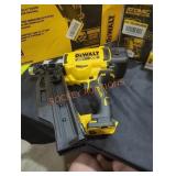 DeWalt 20v  21ï¿½ plastic collated framing nailer