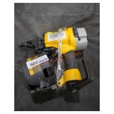 DeWalt Pneumatic 15ï¿½ Coil Siding Nailer