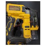 Dewalt 20V 23ga pin Nailer kit