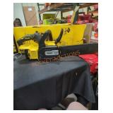DeWalt 20v 12" compact cordless chainsaw kit