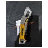 Dewalt utility knife