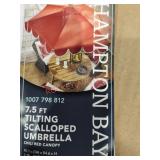 7.5 Tilting Scalloped Umbrella