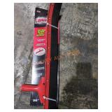 Lia. 36" Squeegee