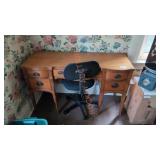 Vintage Wooden Desk Vintage Wooden Desk