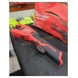 Milwaukee M12 cordless copper tubing cutter Milwaukee M12 cordless copper tubing cutter