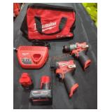 Milwaukee M12 2-Tool Combo Kit Milwaukee M12 2-Tool Combo Kit