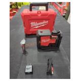 Milwaukee USB Green 3-Point Laser Milwaukee USB Green 3-Point Laser