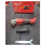 Milwaukee M18 4-1/2" / 5" Cut-Off Grinder Milwaukee M18 4-1/2" / 5" Cut-Off Grinder