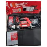 Milwaukee M18 2-Speed Grease Gun Milwaukee M18 2-Speed Grease Gun