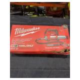 Milwaukee M18 Cordless 2-Speed Grease Gun Milwaukee M18 Cordless 2-Speed Grease Gun