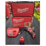 Milwaukee M12 1/4" Hex Screwdriver Kit Milwaukee M12 1/4" Hex Screwdriver Kit