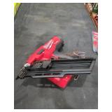 Milwaukee M18 30� Framing Nailer Milwaukee M18 30� Framing Nailer