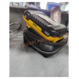 DeWalt 20v 4 ah battery and charger DeWalt 20v 4 ah battery and charger