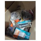 Box lot miscellaneous household items Box lot miscellaneous household items