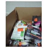 Box lot of household items Box lot of household items