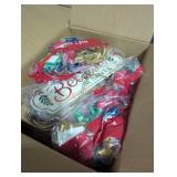Box lot of Christmas items Box lot of Christmas items