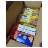 Box lot of miscellaneous food items Box lot of miscellaneous food items