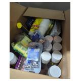 Box lot of miscellaneous items Box lot of miscellaneous items