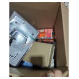 Box lot miscellaneous household items Box lot miscellaneous household items