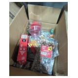 Box lot of Christmas decorations Box lot of Christmas decorations