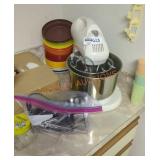 Small Vintage Kitchen Lot